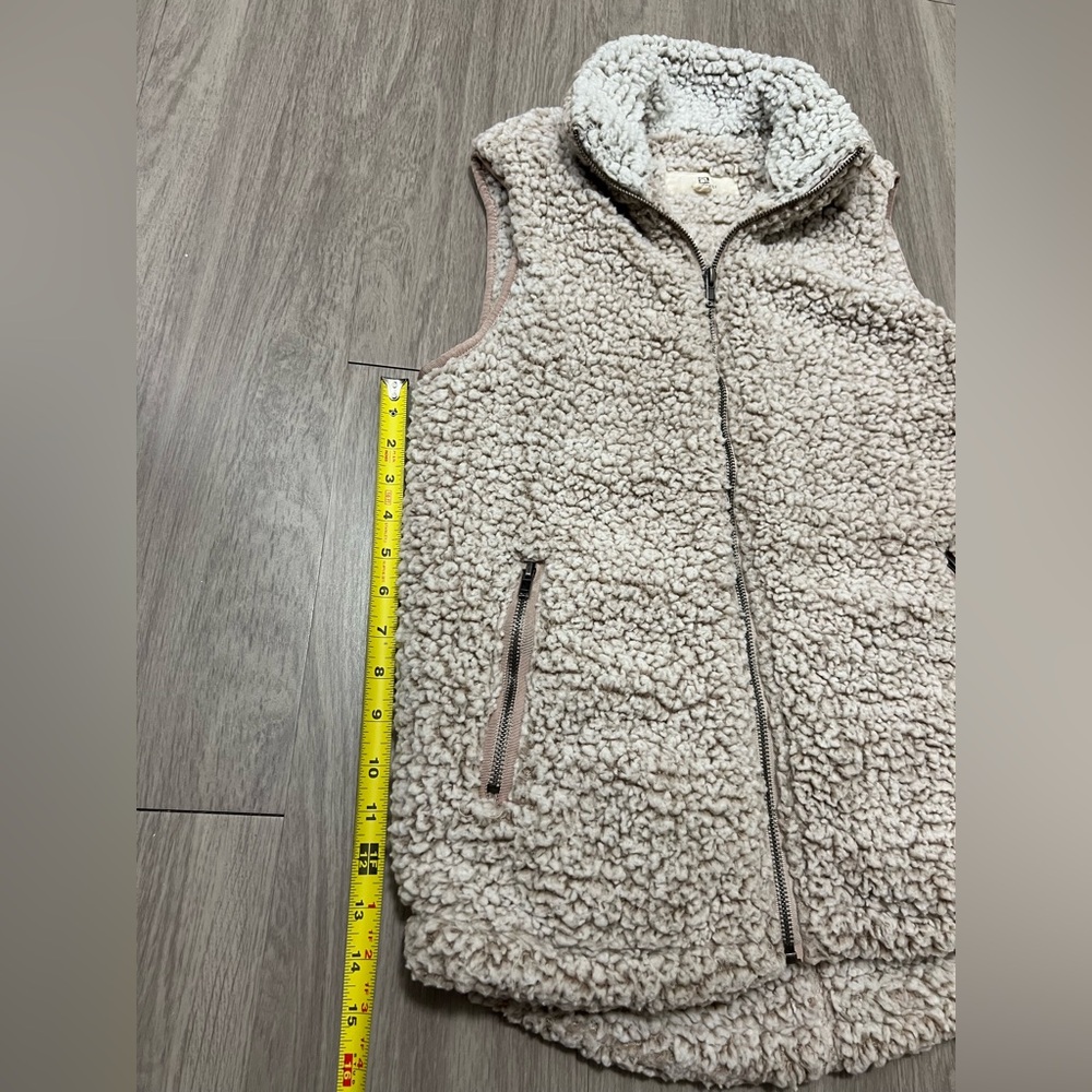 Thread and Supply Sherpa‎ Vest - Picture 5 of 8